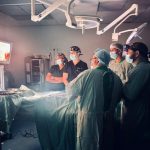 Hospital Cabral y Báez innova con transmisión cirugía en vivo